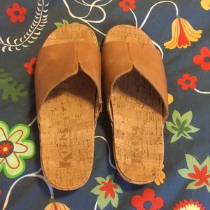 Korks wedge sandals